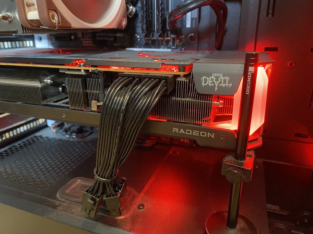 Геймърски компютър i7-10700kf/ Radeon RX 6800 xt/ 16GB
