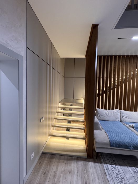 Продам дом в стиле Хай Тек срочно