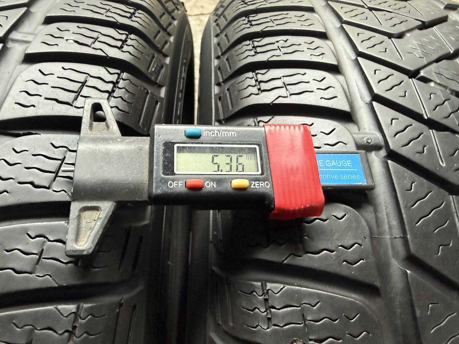 2x Anvelope iarna 215/65 r16 - Pirelli Sotto Zero 3 Winter