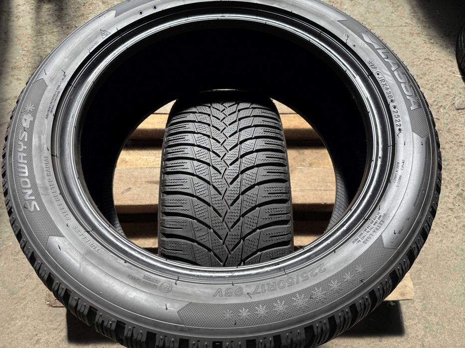 2x Anvelope Iarna 225/50 R17 - Lassa Snoways4
