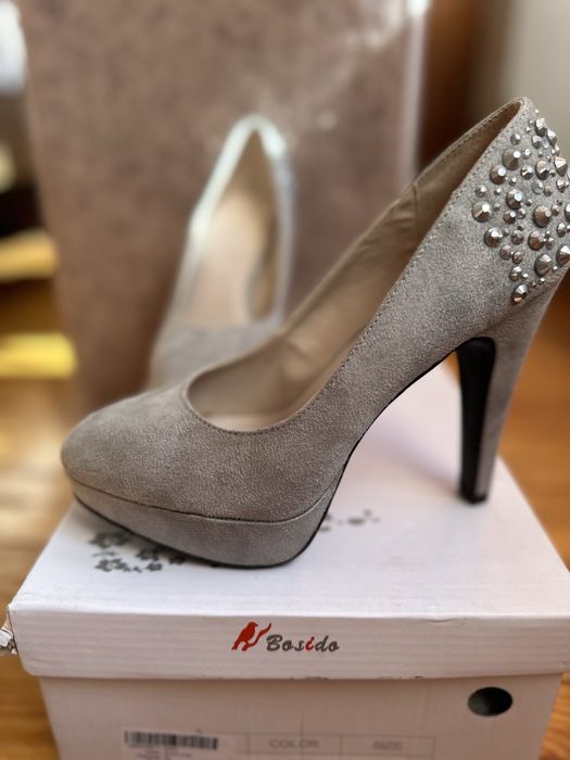 Дамски обувки на ток