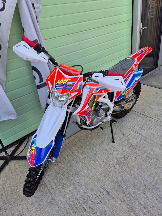 Motocicleta cross enduro offroad Barton NXT250L cc 4T (ROTI 21" - 18")
