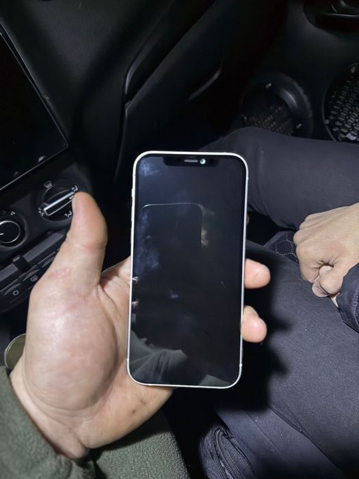 Iphone 12 не работает камеры а так все чётко работает