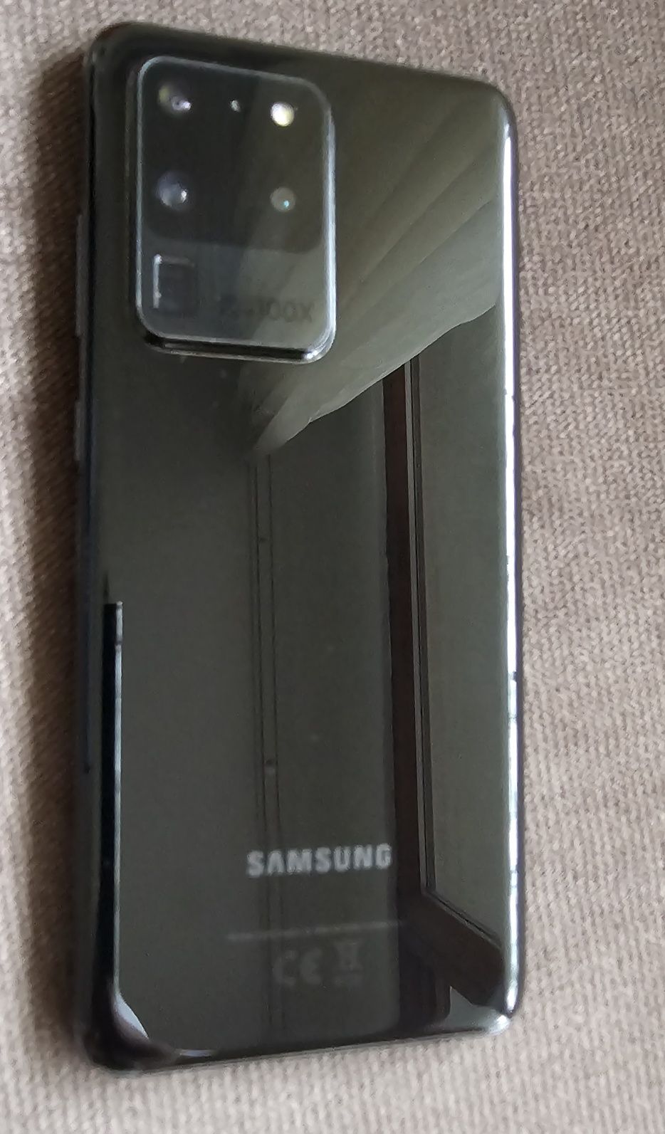 Samsung Galaxy S20 Ultra 128 GB / 12 GB RAM в комплект