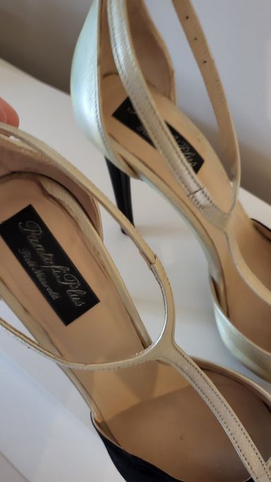 Pantofi piele naturala, mărimea 40, cu toc 9 cm, negru cu auriu, femei