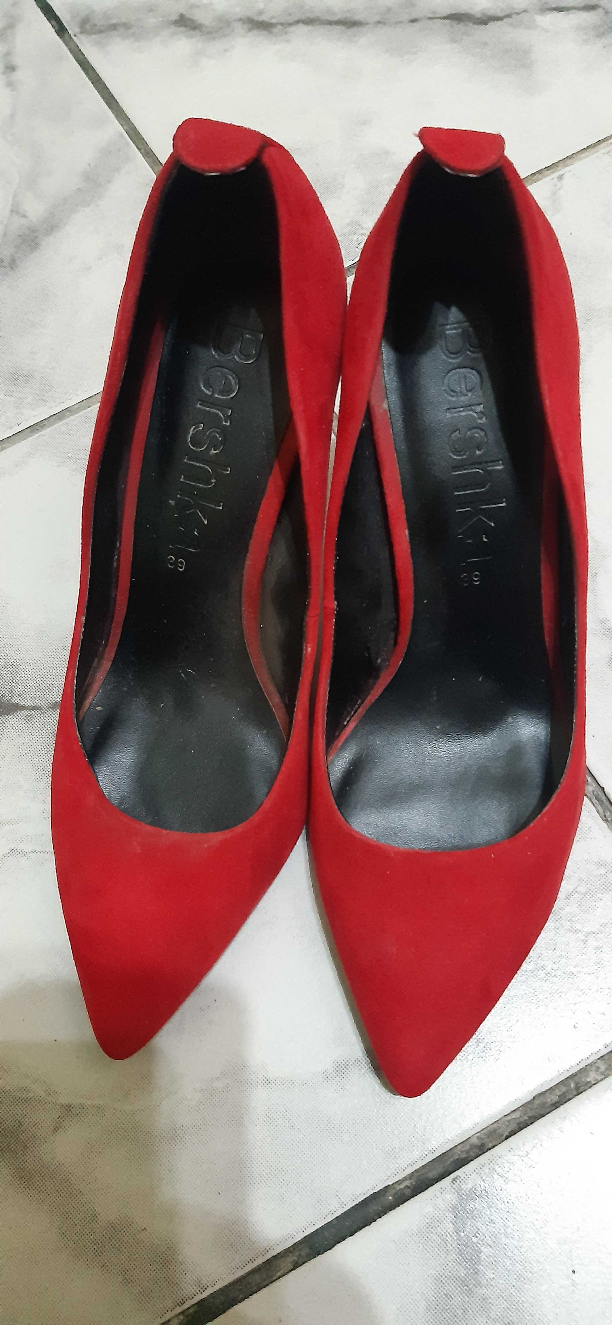 Pantofi dama marimea 39, culoare rosie