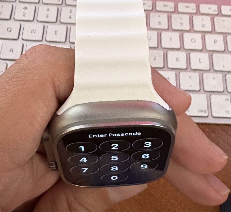 Apple Watch Ultra 2 Titanium