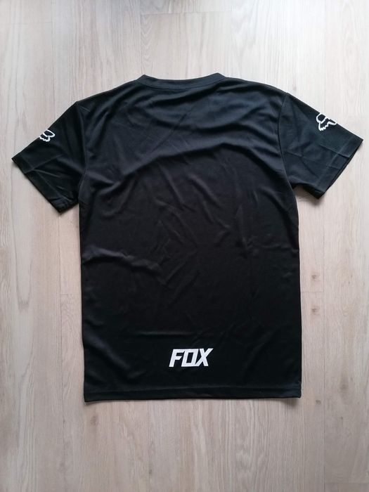 Vând tricouri FOX