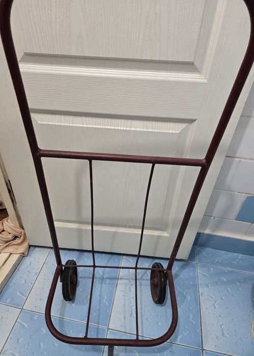 Тележка хозяйственная, прочная.