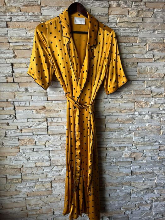 Официална рокля размер М