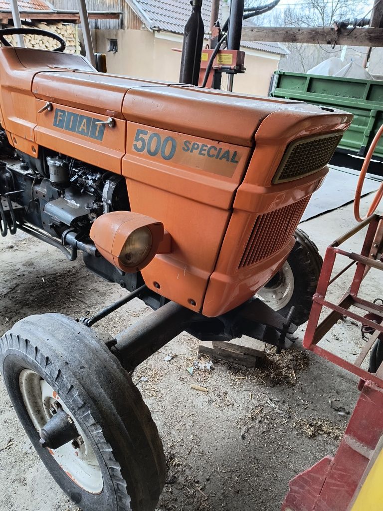 Vând tractor Fiat 500 Special