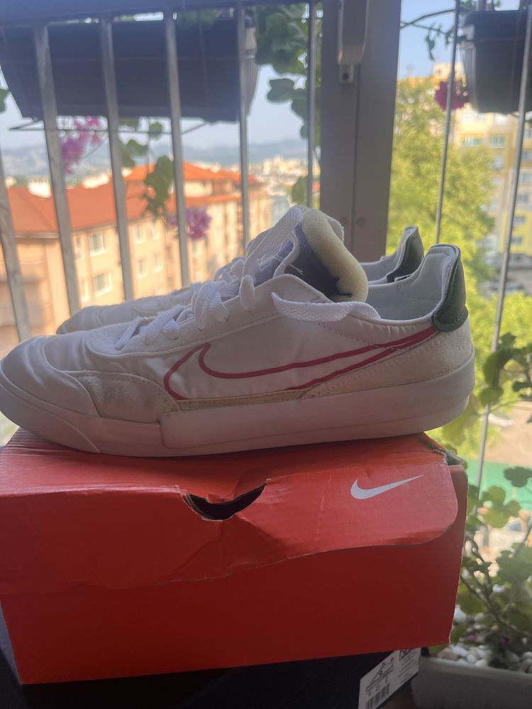 Обувки Nike 40.5