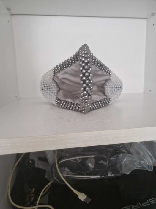 Дамска чанта от мъниста