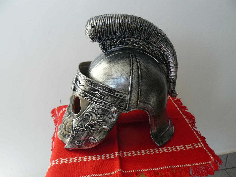 Casca Gladiator Replica Cu Partea Din Fata Mobila Tip Schelet Din ABS