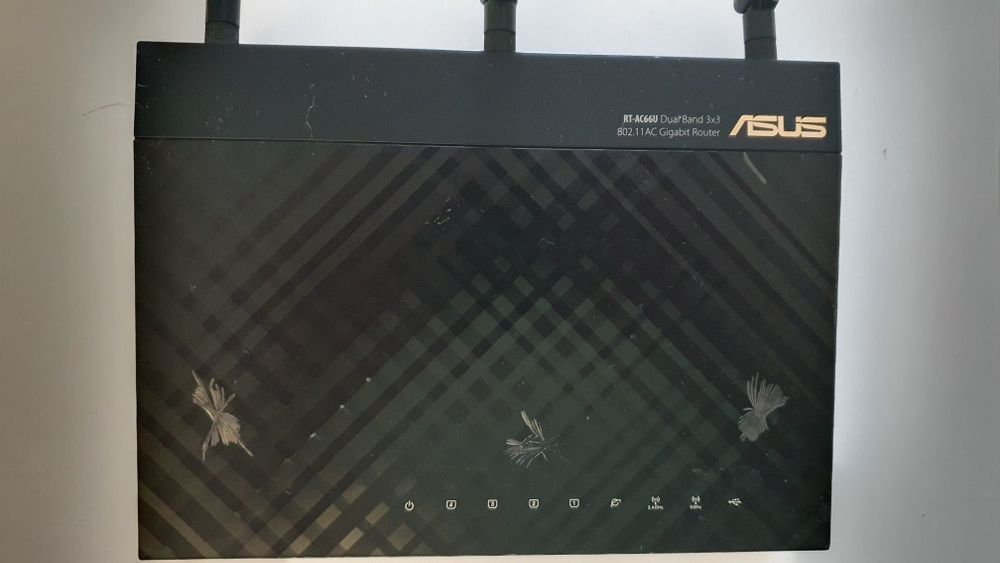 Router Asus RT-AC66U