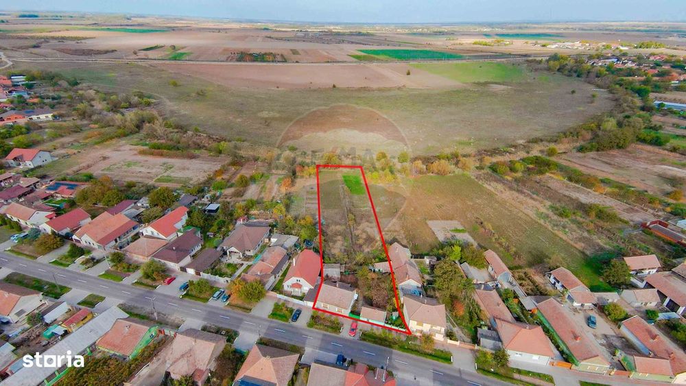 De vânzare casă cu teren de 3036 mp în Borș