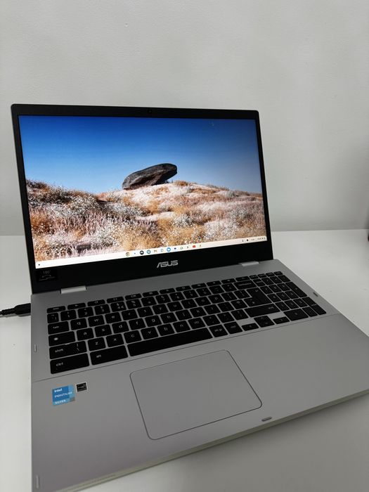 Laptop Asus Chromebook 15.6”/ 64GB/ Intel/ impecabil