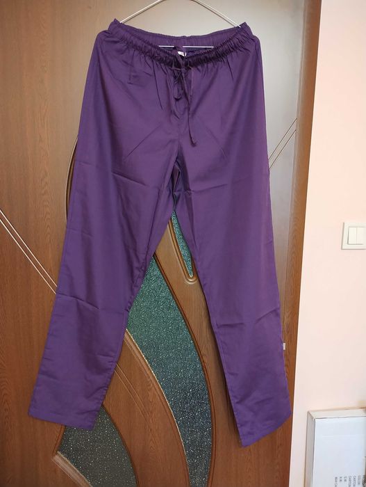 Медицинско облекло за жени.