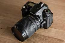 Camera foto DSLR Nikon D90 + obiectiv 18-105mm