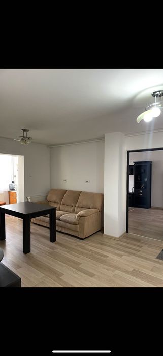 Vând apartament 3 camere,CENTRU(bloc Fortuna)