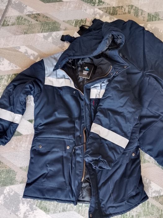 Продам спецодежду 54-56 размер, спецобувь 40