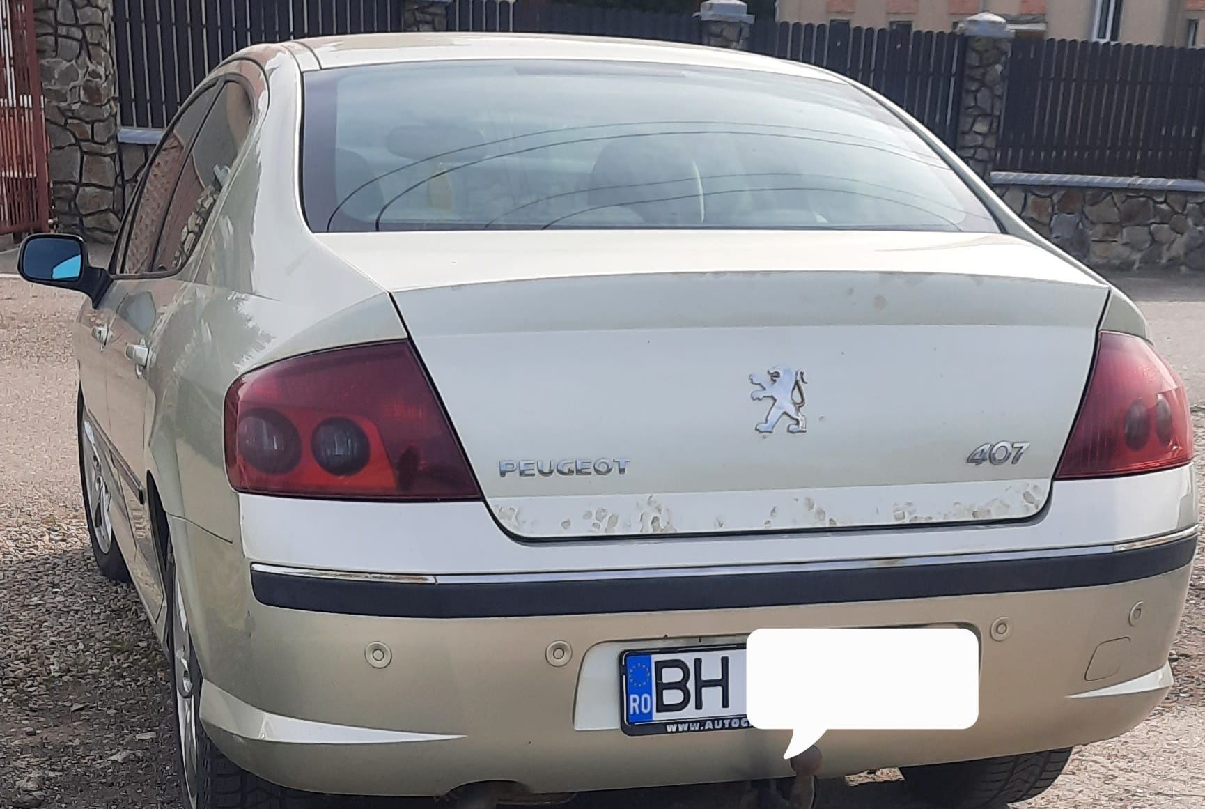 Vând  Peugeot  407