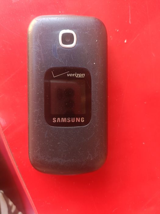 Samsung gusto3 sotiladi srochni