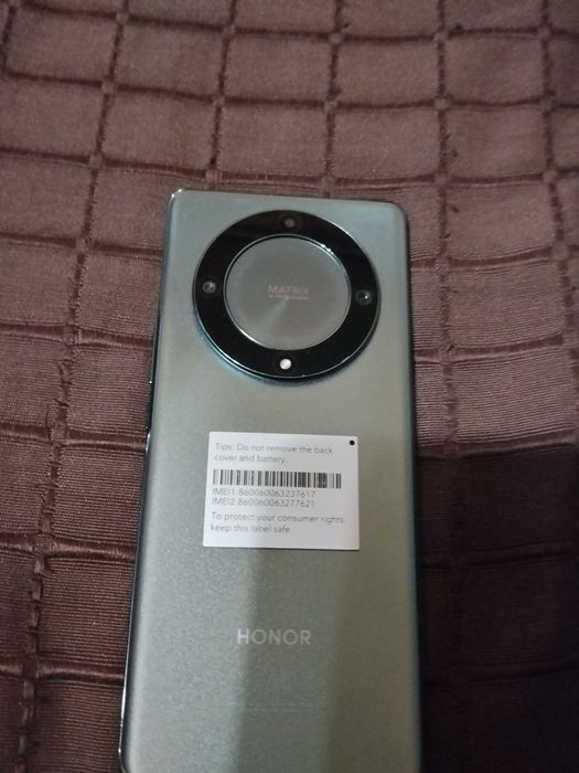 Продавам gsm honor magic 5 lite