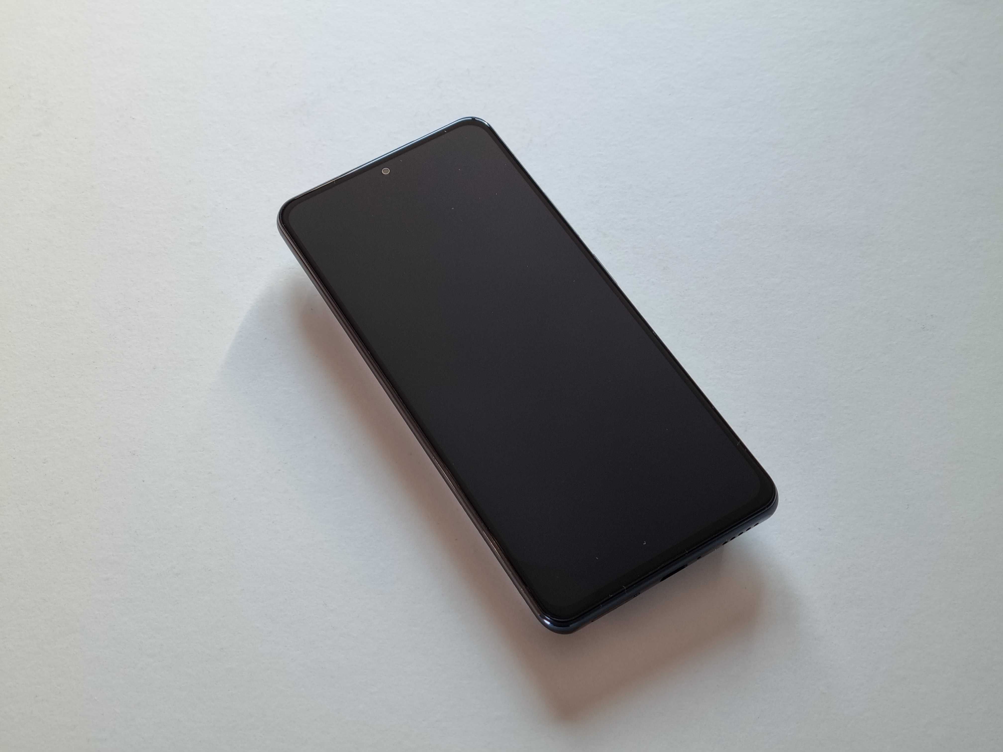 Xiaomi Mi 11i 5G; 256 GB; Ca Nou