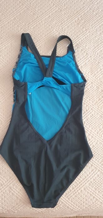 Costume inot feminine Arena si Mad Wave