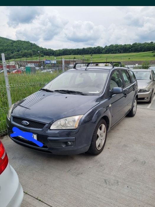 Dezmembrez Ford Focus 1.6 tdci