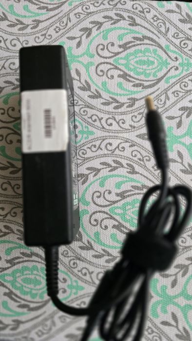 Зарядное устройство новое для ноутбука