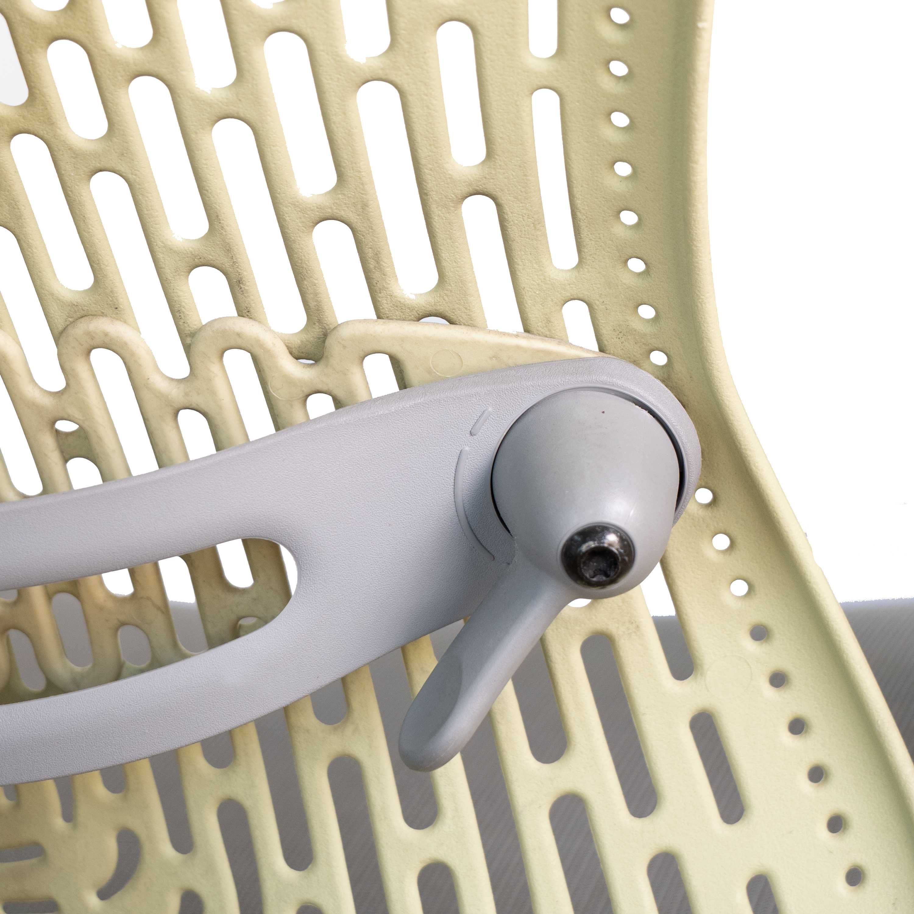 Офис стол Herman Miller Mirra 1, жълт, SH