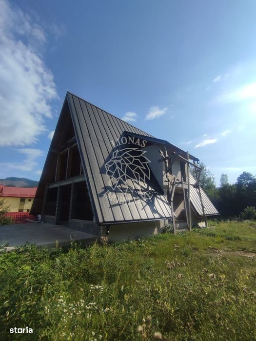 Cabana Finisata 160 mp -teren 4100 mp-Panorama spre Lac Colibita