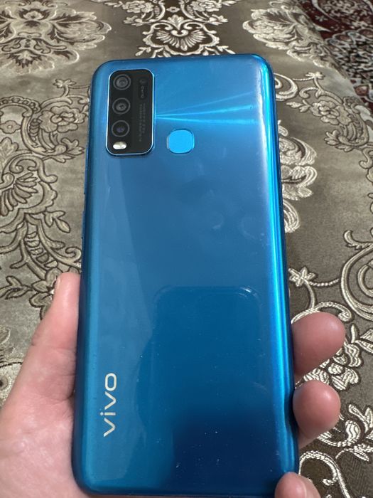Продам смартфон VIVi Y30  64 GB