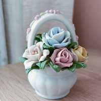 Minituare: ceramic flower basket.England