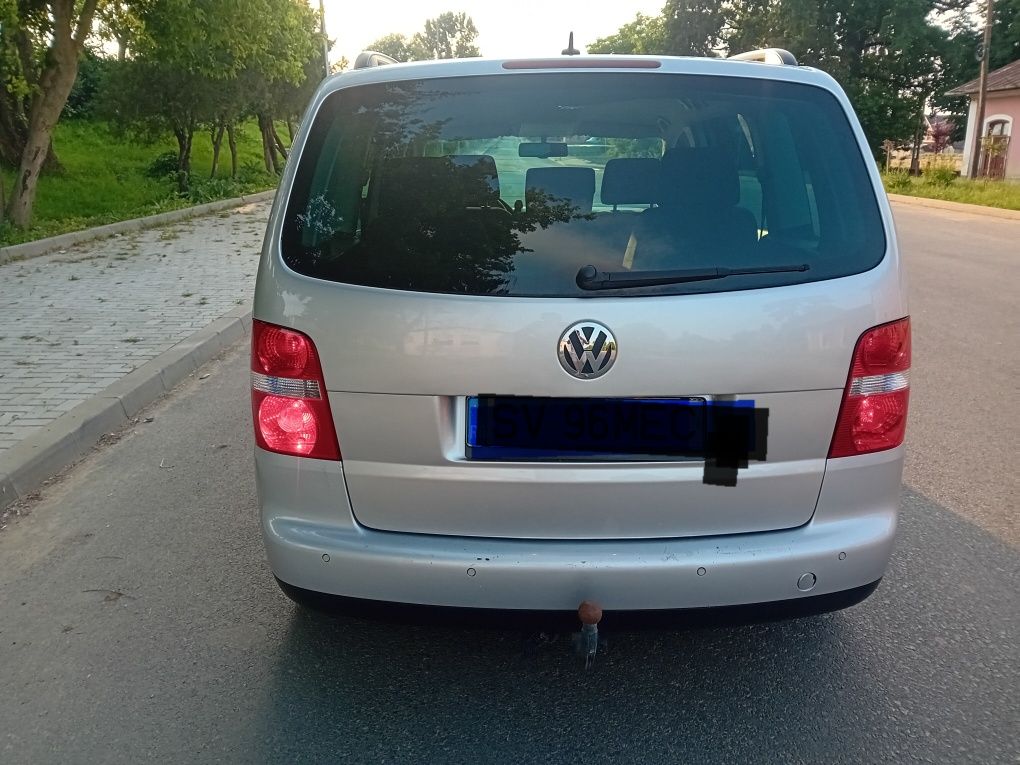 Vând Volkswagen Touran . RECENT ADUS!
