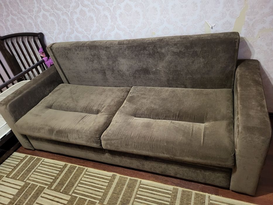 Диван в отличном состоянии.
