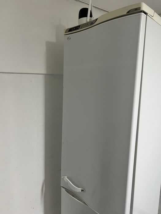 Продается холодильник