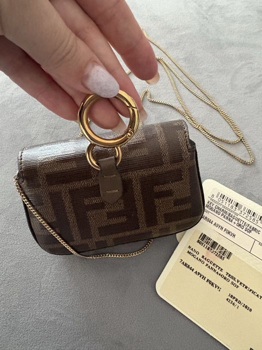Accesoriu fendi nano