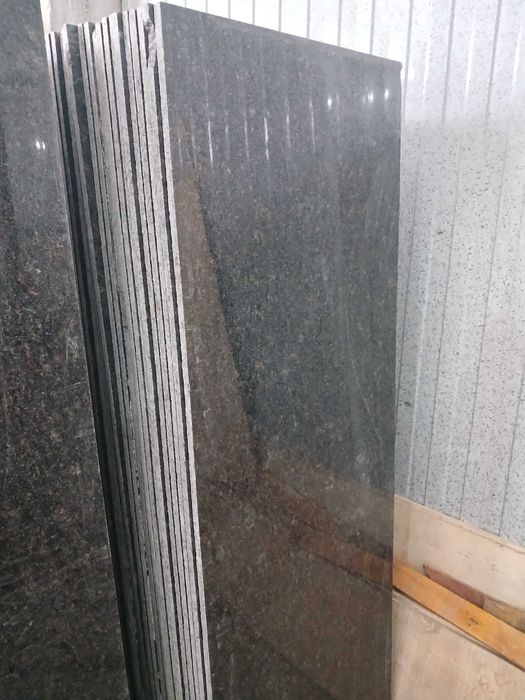 Ханей бравн гранит/Лучший вариант для цоколья