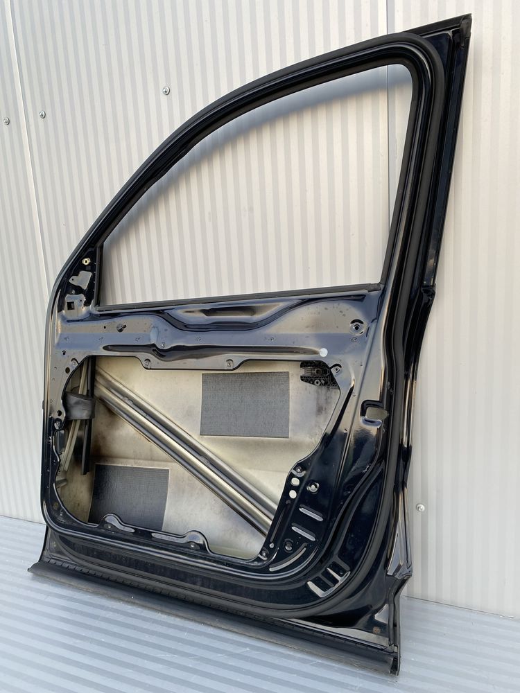 Usa dr fata  vw Tiguan 5N cod de culoare LC9X 2008-2015