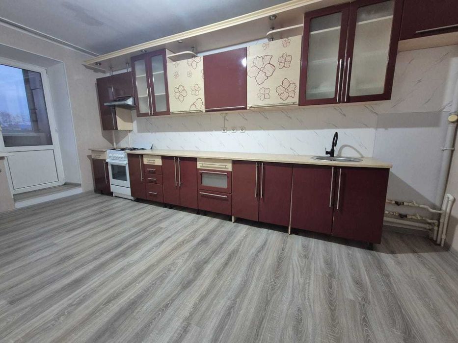 Продам 3-комн квартиру, 95 кв.м., 2007 года