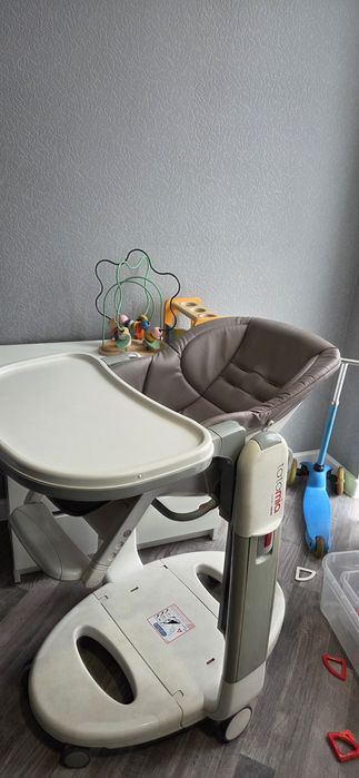 Детский стул Peg Perego Tatamia Follow me