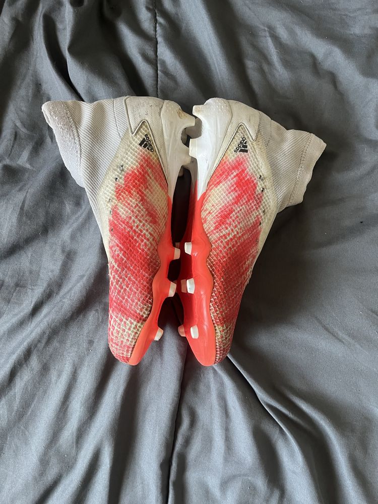 Бутонки adidas predator