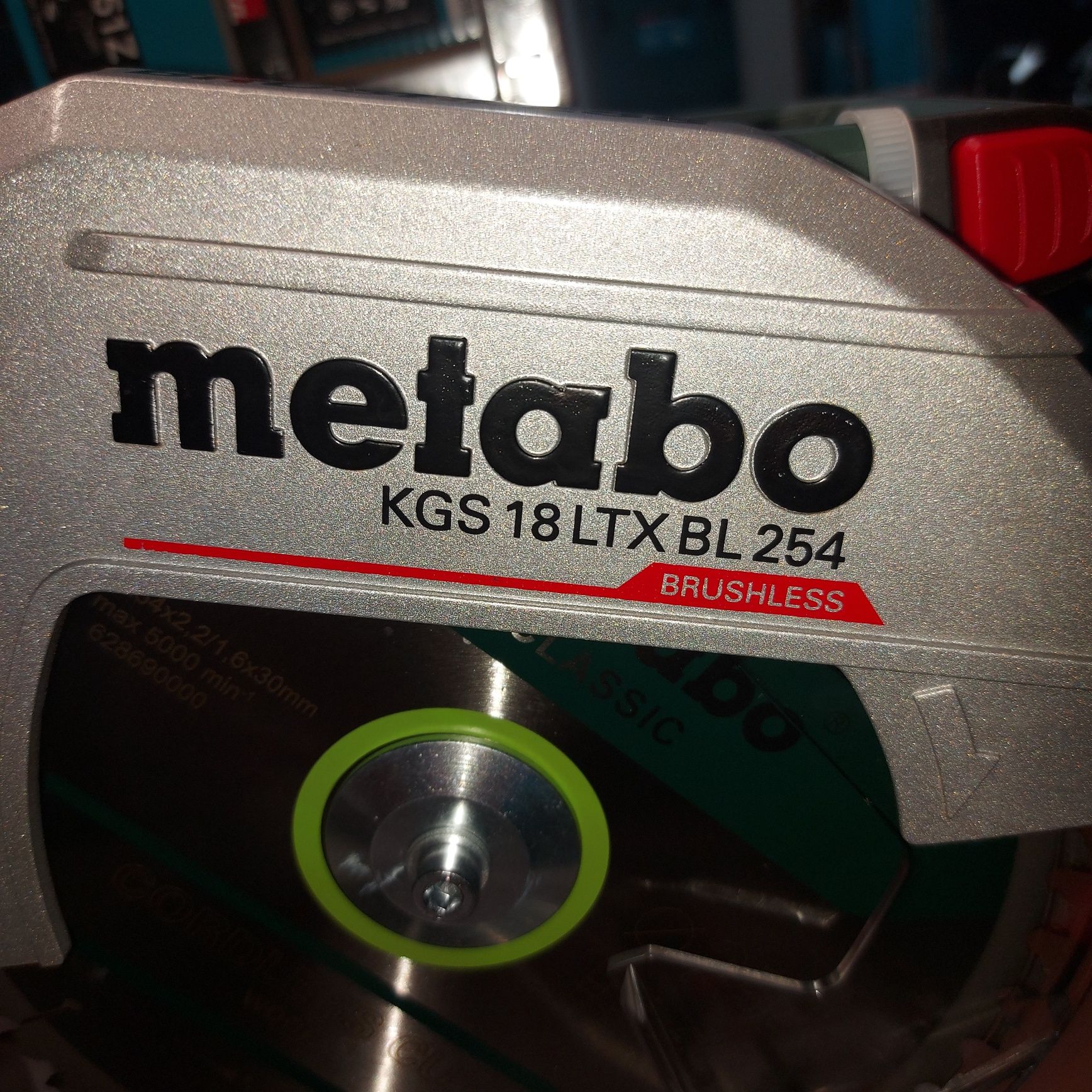 Акумулаторна пендула METABO KGS 18 LTX BL 254