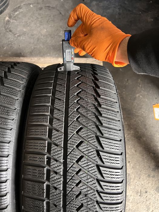 4 anvelope iarna 225/40/18 , Continental , 7.5-8 mm