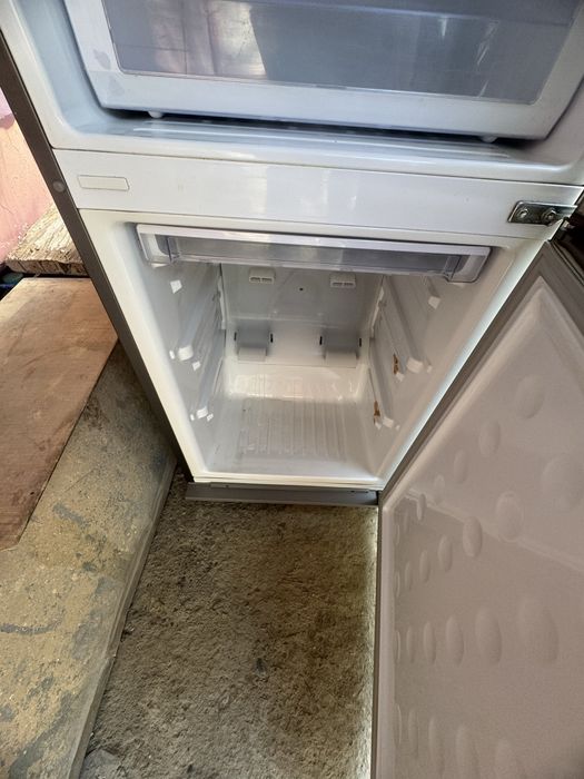 Холодильник рабочий