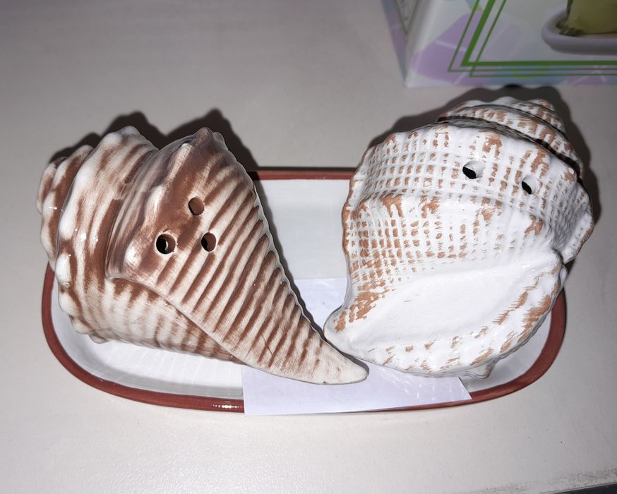 Солници с морски мотиви Раковини