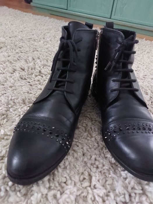 Дамски боти на Aquamarine. 40 номер.